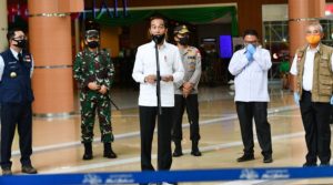 Presiden Jokowi Tinjau Kesiapan Pelaksanaan Menuju Tatanan Baru di Bekasi