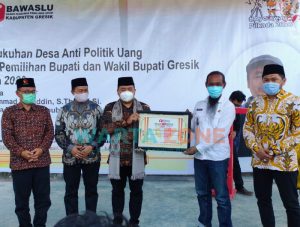 Desa Sekapuk Gresik Dikukuhkan Sebagai Desa Anti Politik Uang