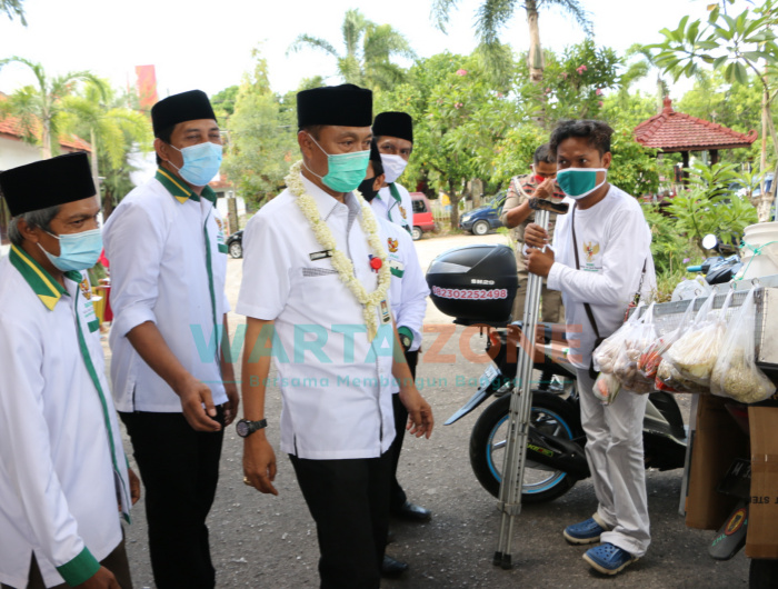 Sekretaris Daerah (Sekda) Kabupaten Sumenep, Edy Rasiyadi, saat menghadiri pembukaan rapat kerja daerah Badan Amil Zakat Nasional (Baznas) Kabupaten Sumenep.