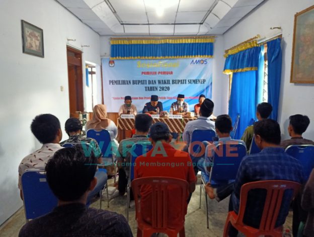 Foto: KPU Kabupaten Sumenep, Madura, bersama Amos, saat menggelar acara sosialisasi khusus pemilih pemula dalam Pilbup setempat tahun 2020.