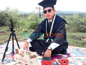 Aktivis PMII Sumenep Wisuda Virtual di Atas Bukit