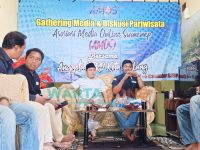 Foto: Anggota Komisi IV DPRD Kota Malang, Suryadi, saat menjadi pembicara dalam Gathering Media dan Diskusi Pariwisata bersama Asosiasi Media Online Sumenep (AMOS).