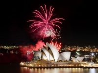Foto: Kembang api saat malam tahun baru di Sydney, Australia. (David Carillet/Shutterstock.com)