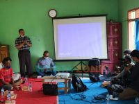 Departemen ESL Bersama PT SMI saat mengadakan sosialisasi Sengelolaan Sampah Berbasis Masyarakat.