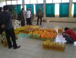Ribuan Sembako Bantuan Covid-19 di Jember Tak Layak Konsumsi