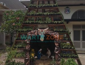 Perayaan Natal Umat Katolik Jember Lewat Daring