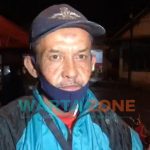 Foto: Samsul Hadi (55), meski berprofesi sebagai pemulung botol dan kardus bekas ia selalu menyisihkan uangnya memberikan santunan kepada para janda yang ada di sekitar kediamannya.