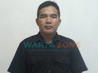 Koordinator Jurnalis Bintang Sembilan (JB9) Sumenep, Ahmad Rahman, dalam bincang santai bersama sejumlah media.