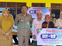TERSALUR: Pencairan BLT DD di salah satu desa di Sumenep (Foto: Dokumen Wartazone)