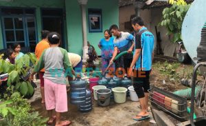 Warga Korban Banjir di Jember Kesulitan Air Bersih