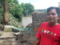 Foto: Kondisi rumah Suhadi pasca banjir, hanya tersisa pondasi rumah dan kakus saja. Sabtu (30/1/2021).
