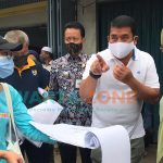 Sekda Kota Bogor, Syarifah Sofiah (kanan), saat melakukan peninjauan peningkatan jalan kawasan Suryakencana.