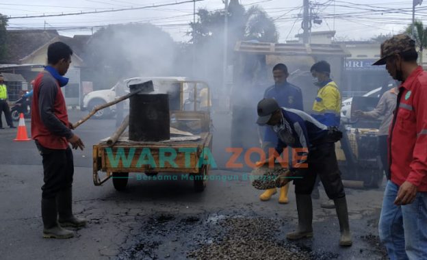 Dijuluki Kota Seribu Jeglongan, Hari ini Kota Jember Perbaikan Jalan