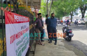 Penutupan Masjid di Jember Resahkan Warga