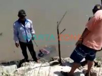 Foto: Mayat tanpa identitas, saat ditemukan pemancing di muara sungai Pancer, Kecamatan Puger, Kabupaten Jember.