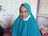 Foto: Siti Zainah (25) warga Kampung Gabungan tetap akan rawat bayinya, yang lahir pada pada Rabu (10/2/2021) sekitar pukul 12.45 WIB. (Ayobandung.com/Muhammad Ikhsan).