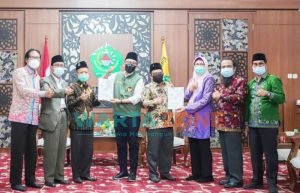 Bupati Pamekasan Terima Naskah Kajian Akademik Pemekaran