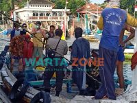 mobil ambulance, oleh nelayan Desa Lobuk, tim medis, aparat kepolisian dan TNI setempat.