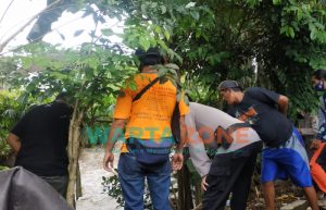 Kepergok Selingkuh dengan Istri Orang, Pria Ini Nekat Terjun ke Sungai