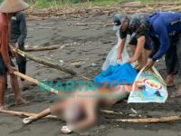 Foto : Mayat Fajar ditemukan warga di aliran sungai Bregoh Dusun Ungkalan, Desa Sabrang, Kecamatan Ambulu, Jember.