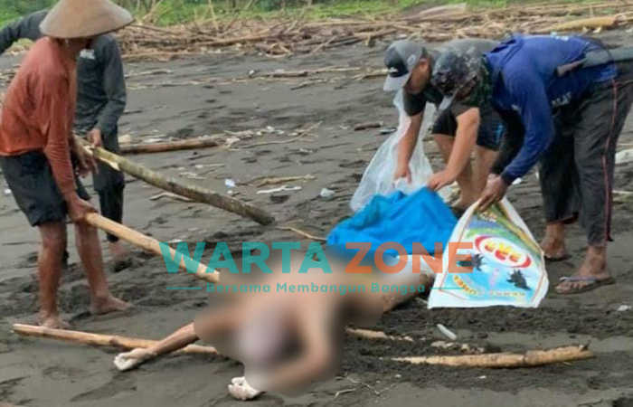 Foto : Mayat Fajar ditemukan warga di aliran sungai Bregoh Dusun Ungkalan, Desa Sabrang, Kecamatan Ambulu, Jember.