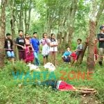 Kakek berinisial S, ditemukan meninggal dengan posisi telungkup di tengah perkebunan Kalirejo, Desa Tugusari, Kecamatan Bangsalsari, Kabupaten Jember.