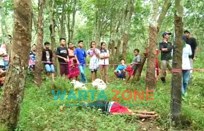 Kakek berinisial S, ditemukan meninggal dengan posisi telungkup di tengah perkebunan Kalirejo, Desa Tugusari, Kecamatan Bangsalsari, Kabupaten Jember.