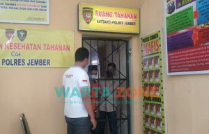 Usai Diperiksa Polisi, Kakek ‘Mesum’ di Jember Mendadak Sakit