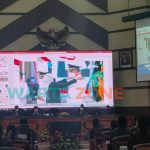 Foto: Gubernur Jawa Timur, Khofifah Indar Parawansa, saat menjelaskan tentang AKI dan AKB di wilayah Jawa Timur pada Sertijab di Gedung DPRD Jember.