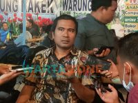 ASPIRATIF: Anggota DPRD Jatim, Mathur Husyairi saat reses bersama sejumlah masyarakat (Foto: Abd Wakid)