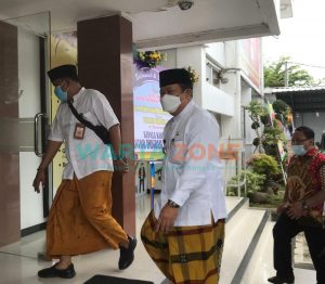 Hidupkan Nilai Islam, Bupati Jember Ajak Pejabat Pakai Sarung Tiap Jumat