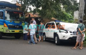 Truk Fuso Tabrak Dua Mobil, Diduga Tak Kuat Lewati Tanjakan