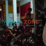 PASRAH: 6 pemuda di Jember saat didatangi petugas kepolisian (Foto: Nur Imatus Safitri)
