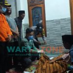 MENINGGAL: Korban Sungai DAM Jepun saat tiba di rumah duka (Foto: Humas Polres Sumenep)