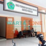 TERBUKA: Kantor Dinas Perumahan dan Kawasan Permukiman Kabupaten Pamekasan (Foto: Agus Wandi)