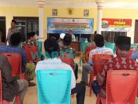 BERLANGSUNG: Jaring aspirasi masyarakat bersama Medco Energi Madura Offshore di Balai Desa Lombang (Foto: Zainal Arifin)