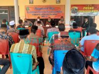 KOMPAK: Rapat koordinasi pembentukan panitia Pilkades Desa Lombang, Giliraja, Sumenep (Foto: Zainal Arifin)