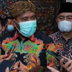 Foto: Bupati Sumenep, Achmad Fauzi, saat sesi wawancara bersama sejumlah media.