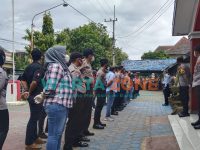SIDAK: Petugas dari kepolisian bersama Lapas dan BNN saat mengecek satu kamar Rutan Klas II-B Sumenep (Foto: Dok. WARTA ZONE)