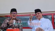 Foto: Menko Bidang Perekonomian, Airlangga Hartarto (kanan), Wali Kota Bogor, Bima Arya, saat meresmikan Masjid Jami Tine Tang di kawasan Kantor PT Marga Sarana Jabar (MSJ) Plaza Tol Sentul Barat, Jalan Tol Lingkar Luar Bogor Ring Road, Bogor.