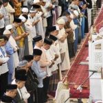 Ilustrasi sholat tarawih. (fotokita.grid.id)