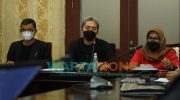 Foto: Wakil Wali Kota Bogor, Dedie A Rachim (tengah) saat rapat koordinasi ketersediaan dan pasokan komoditas pangan strategis, di Balai Kota Bogor.