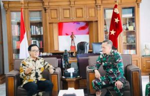 Kawal Program Beasiswa Berprestasi, Bupati Pamekasan Kunjungi AAU dan AKMIL