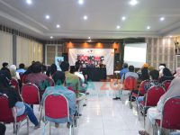 Foto: Pemuda Perubahan Sumenep mengadakan seminar mengupas permasalahan UMKM yang mengangkat tema “Membaca Peluang Usaha Melalui Analisis 5 Masalah Besar UMKM”.