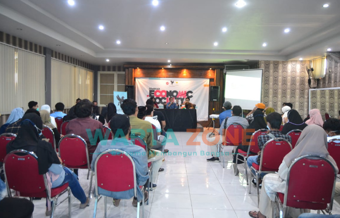 Foto: Pemuda Perubahan Sumenep mengadakan seminar mengupas permasalahan UMKM yang mengangkat tema “Membaca Peluang Usaha Melalui Analisis 5 Masalah Besar UMKM”.