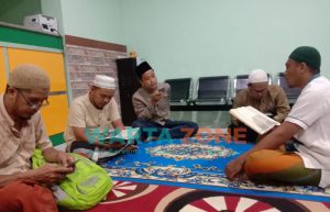 Sisi Lain BPRS Bhakti Sumekar, Istiqomah Sholat Berjamaah dan Ngaji Al-Kahfi