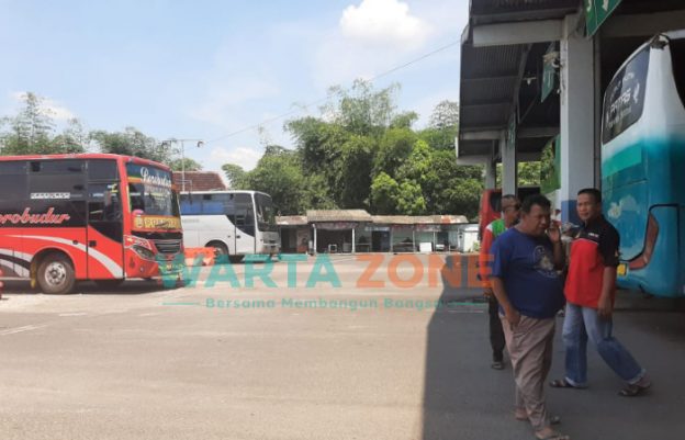 Foto: Terminal Tawang Alun masih sepi penumpang menjelang mudik lebaran 1442 Hijriah mendatang.