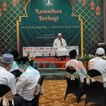 Foto: Badan Pengurus Cabang (BPC) Himpunan Pengusaha Muda Indonesia (HIPMI) Jember, saat pemberian santunan bagi anak-anak yatim di aula Hotel Aston Jember.