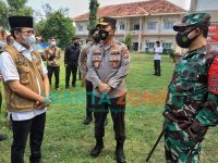 Foto: Kapolda Jawa Timur, Pangdam V Brawijaya, Dandim dan Bupati Bangkalan, saat melakukan Management Krisis untuk mengantisipasi meningkatnya covid di Bangkalan.