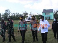 KOMPAK: Pangdam V Brawijaya bersama Kapolda Jatim didampingi Bupati Sumenep, Achmad Fauzi saat tiba di Stadion A Yani (Foto: Dok. WARTA ZONE)